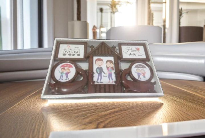 Dark Brown PVC 5 Picture Collage Frame
