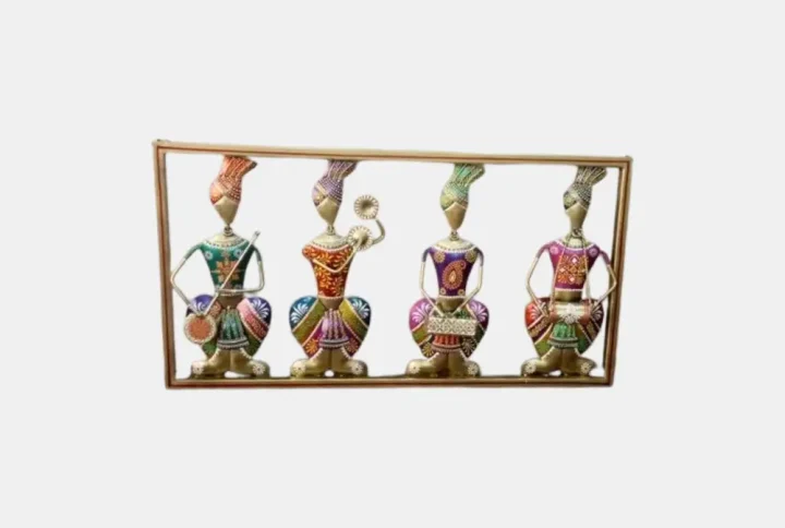one of the most exclusive Wall Decors that money can buy and hence at Isha we ensure that not just ordinary workers but only expert craftsmen and the best painters work.