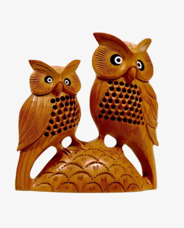 Bring home this stunning wooden owl statue and enjoy the blend of artistry and nature it offers. Order now and let this charming owl add a touch of enchantment to your space